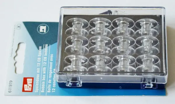 pudelko-na-szpulki-12-szpulek-prym PUDEŁKO NA SZPULKI + 12 SZPULEK PRYM