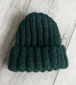 Ręcznie Robiona Czapka Ciemnozielona