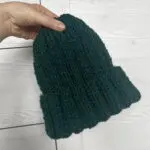 Ręcznie Robiona Czapka Ciemnozielona