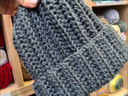 Ręcznie Robiona Czapka SZARA