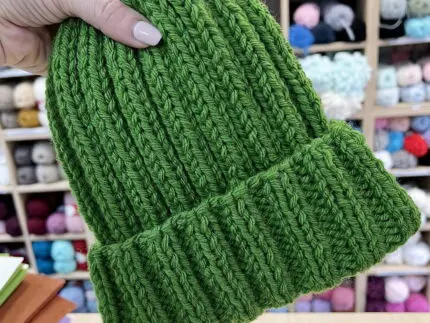 Ręcznie Robiona Czapka ZIELONA