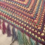 Ręcznie Robiona Kolorowa Chusta z Frędzlami