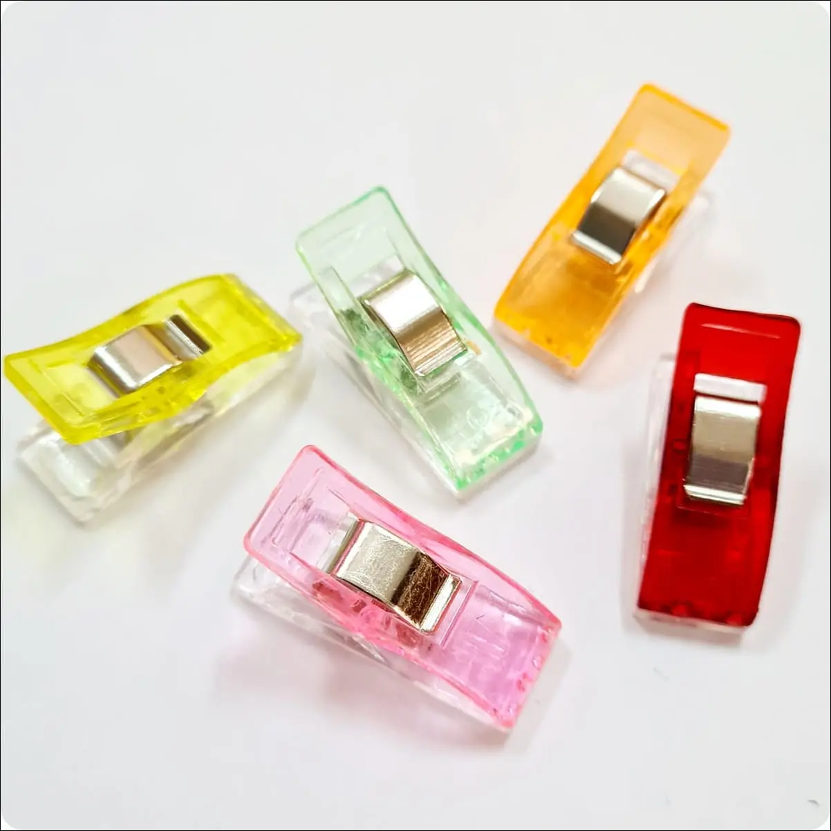 spinacze-klipsy-do-tkanin-male-20-sztuk-49901-pony SPINACZE / KLIPSY DO TKANIN MAŁE - 20 sztuk (49901) PONY