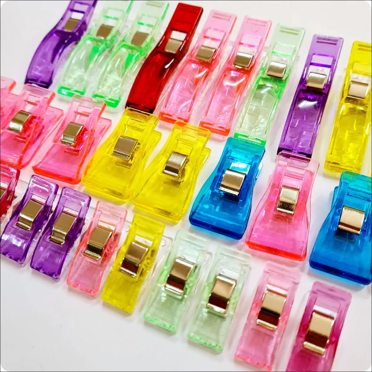 spinacze-klipsy-do-tkanin-mix-30-sztuk-49902-pony SPINACZE / KLIPSY DO TKANIN MIX - 30 sztuk (49902) PONY