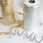 Sznurek ozdobny SKRĘCANY METALIZOWANY 5mm (rolka 20m)