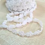 TAŚMA OZDOBNA PEREŁKOWA - KWIATKI