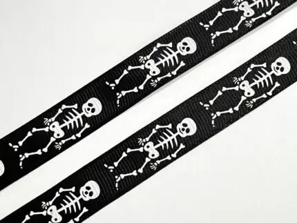 Taśma w KOŚCIOTRUPY