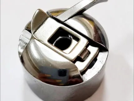 Uniwersalny BĘBENEK do maszyn do szycia (092)