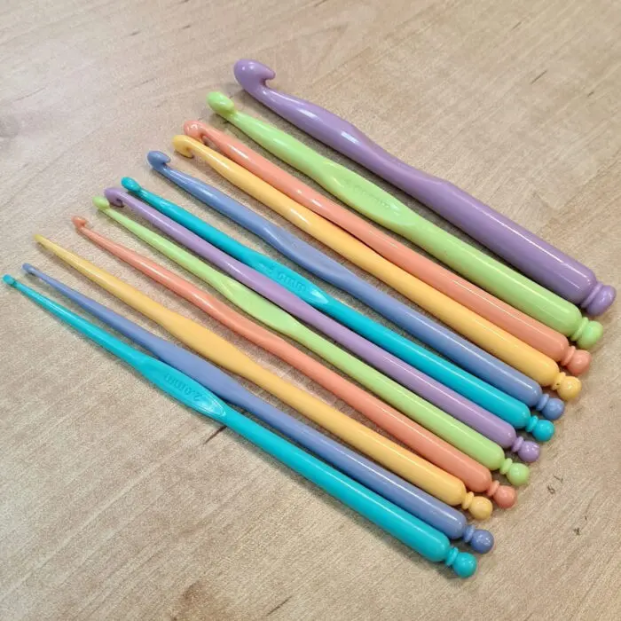 Zestaw SZYDEŁEK plastikowych 2-10mm