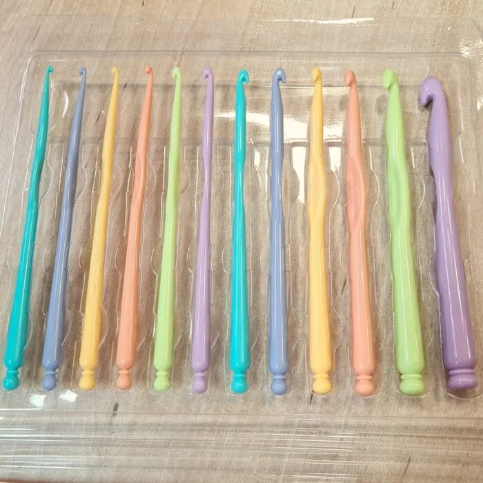 Zestaw SZYDEŁEK plastikowych 2-10mm