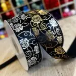 Satynowa taśma ozdobna w różyczki (wz.635)