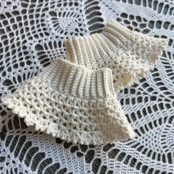 Ręcznie robione koronkowe mankiety - obrazek 3