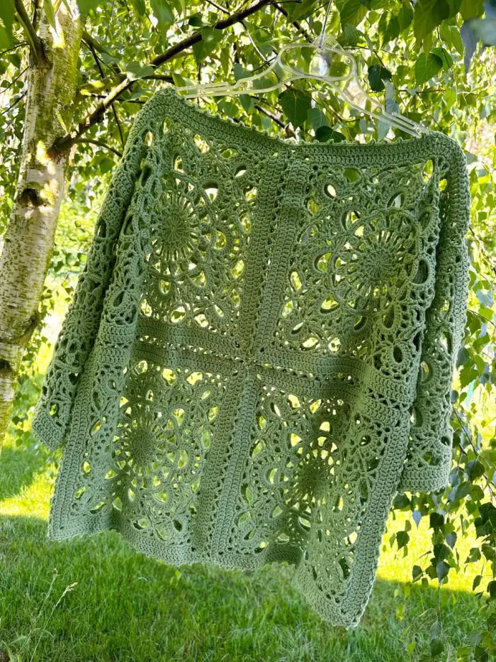 Bluzka Mandala oversize  – ręcznie robiona bluzka na szydełku - obrazek 2