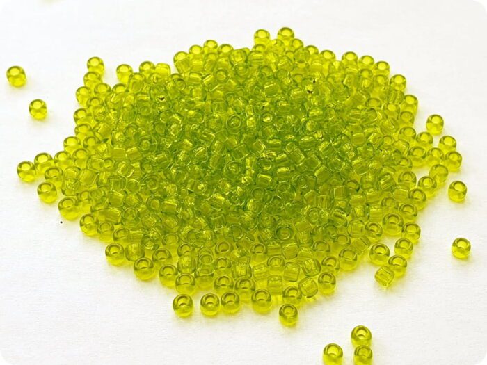 KORALIKI TOHO 8/0 TRANSPARENT lime green (4) 10 g