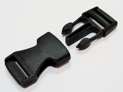 Czarna klamra PLASTIKOWA 20mm