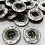 GUZIKI NA DZIURKI 28 mm (GU84) 1szt